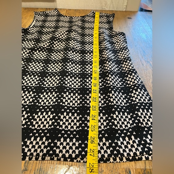 SFERA – Sleeveless Graphic Top (NEW) black & white size M - Picture 6 of 7